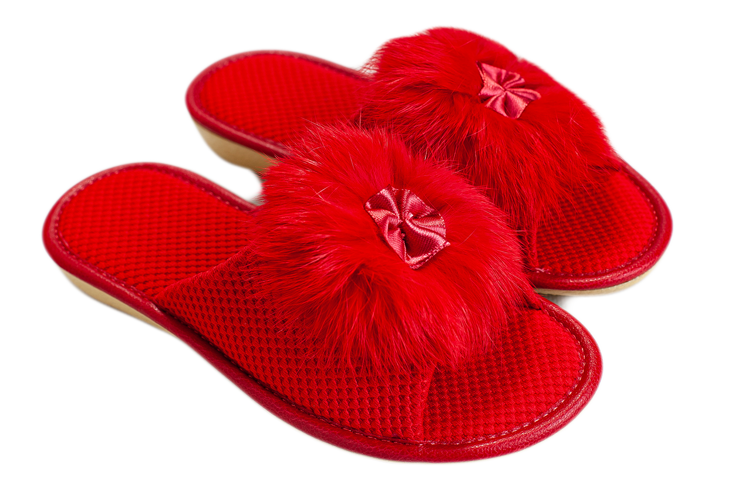 Детские открытые тапочки БЕЛСТА из красного текстиля украшены мехом - 1