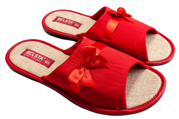 Женские открытые тапочки БЕЛСТА из вельвета красного цвета украшены красной атласной лентой с бантиком - 1